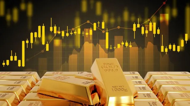 Altın iki haftanın en yüksek seviyesini gördü