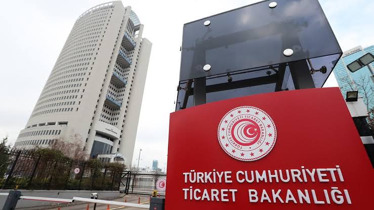 Yarın yürürlüğe giriyor: Bakanlıktan tüketiciyi koruyacak 10 yeni düzenleme