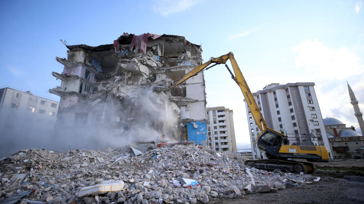 Yıkım yönetmeliği değişti: Hangi binalar için yeni kurallar uygulanacak?