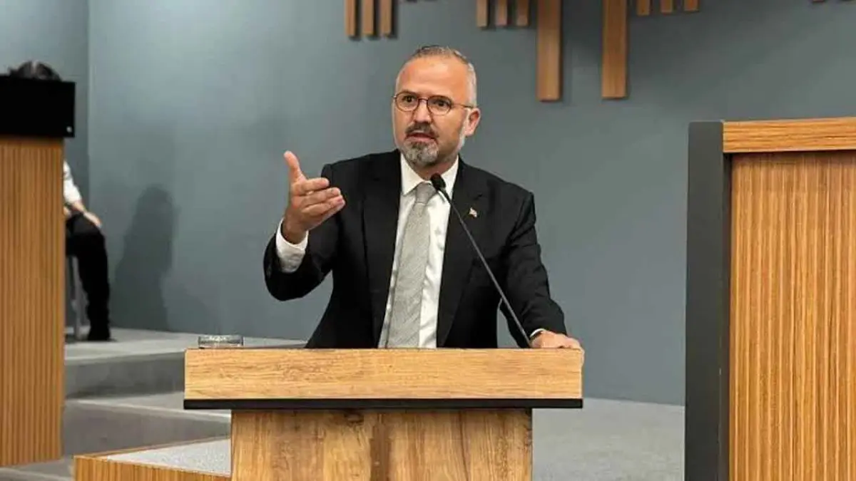 Belediye meclisinde sosyal konut tartışması