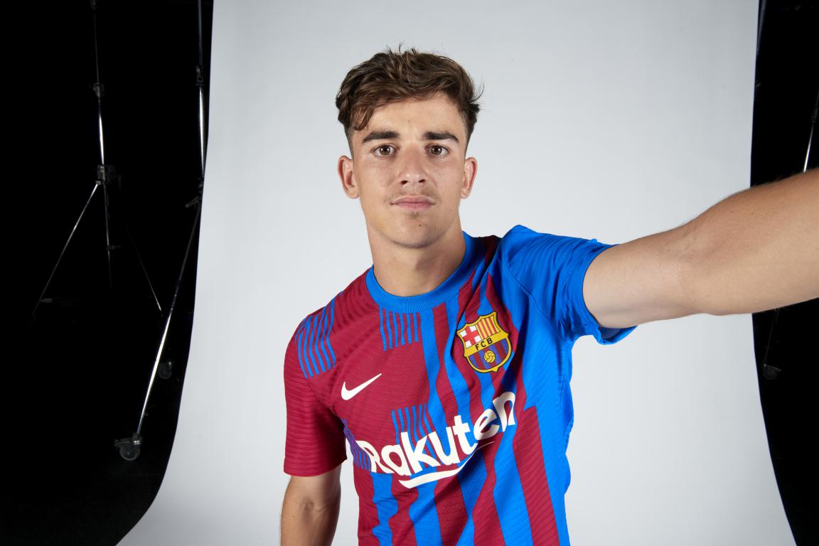 Barcelona’nın yıldızı Gavi’den evsizlere konut desteği
